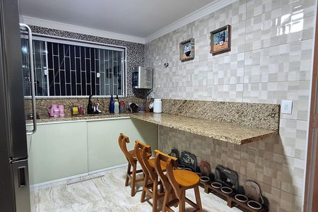Casa à venda com 240m², 3 quartos e 3 vagas Casa à venda com 240m², 3 quartos e 3 vagasCozinha