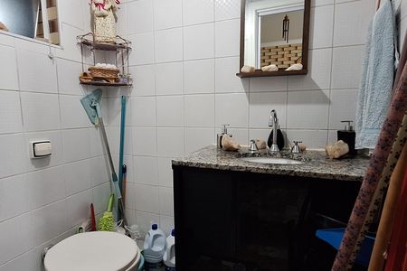 Casa à venda com 240m², 3 quartos e 3 vagas Casa à venda com 240m², 3 quartos e 3 vagasBanheiro