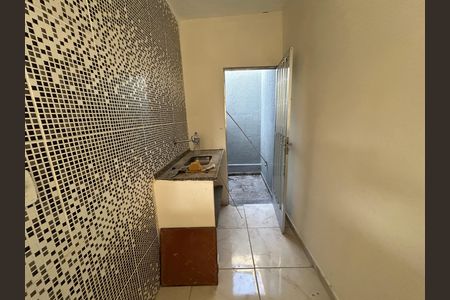 Cozinha de kitnet/studio para alugar com 1 quarto, 35m² em Honório Gurgel, Rio de Janeiro