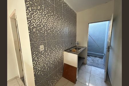 Cozinha de kitnet/studio para alugar com 1 quarto, 35m² em Honório Gurgel, Rio de Janeiro