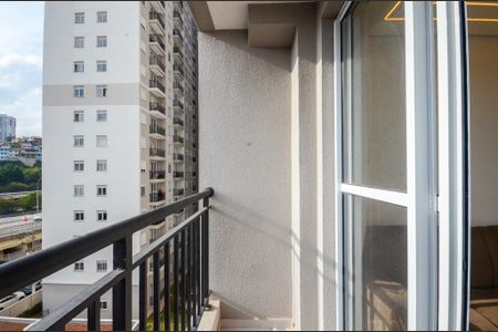 Apartamento à venda com 39m², 2 quartos e sem vaga Apartamento à venda com 39m², 2 quartos e sem vagaSala - Sacada