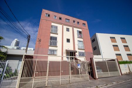 Apartamento para alugar com 117m², 3 quartos e 1 vaga Apartamento para alugar com 117m², 3 quartos e 1 vagaFachada