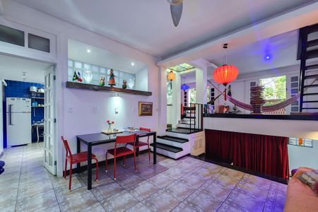 Sala de apartamento para alugar com 2 quartos, 70m² em Urca, Rio de Janeiro