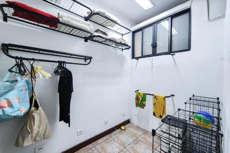 Apartamento para alugar com 70m², 2 quartos e sem vaga Apartamento para alugar com 70m², 2 quartos e sem vagaCloset