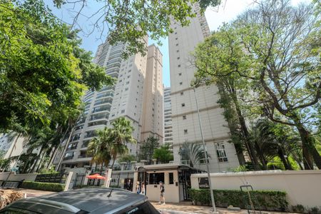 Apartamento para alugar com 138m², 4 quartos e 3 vagas Apartamento para alugar com 138m², 4 quartos e 3 vagasFachada