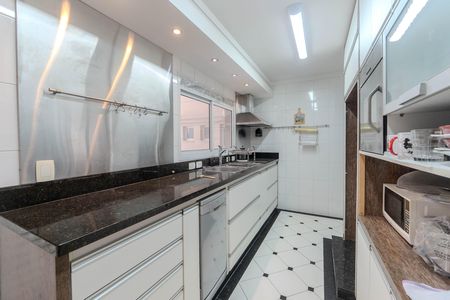 Apartamento para alugar com 138m², 4 quartos e 3 vagas Apartamento para alugar com 138m², 4 quartos e 3 vagasCozinha