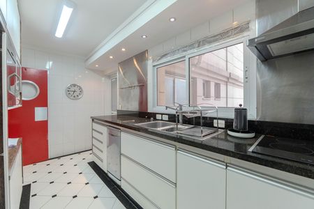 Apartamento para alugar com 138m², 4 quartos e 3 vagas Apartamento para alugar com 138m², 4 quartos e 3 vagasCozinha