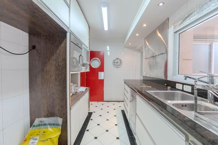 Apartamento para alugar com 138m², 4 quartos e 3 vagas Apartamento para alugar com 138m², 4 quartos e 3 vagasCozinha