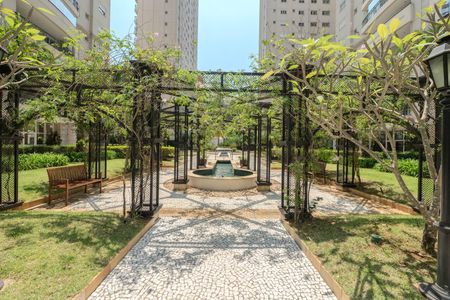 Apartamento para alugar com 138m², 4 quartos e 3 vagas Apartamento para alugar com 138m², 4 quartos e 3 vagasÁrea comum - Playground