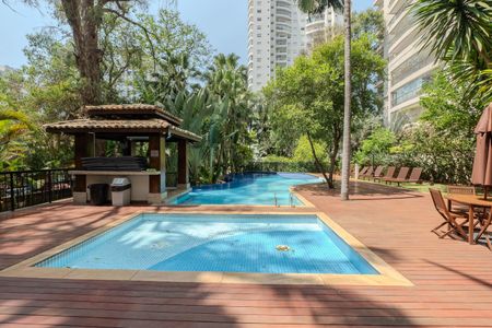 Apartamento para alugar com 138m², 4 quartos e 3 vagas Apartamento para alugar com 138m², 4 quartos e 3 vagasÁrea comum - Piscina