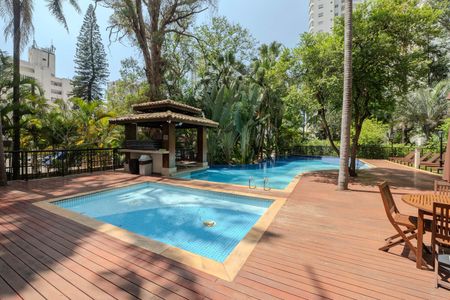 Apartamento para alugar com 138m², 4 quartos e 3 vagas Apartamento para alugar com 138m², 4 quartos e 3 vagasÁrea comum - Piscina