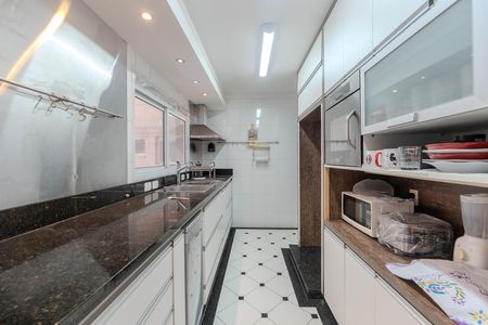 Apartamento para alugar com 138m², 4 quartos e 3 vagas Apartamento para alugar com 138m², 4 quartos e 3 vagasCozinha