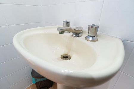 Apartamento para alugar com 65m², 2 quartos e sem vagaBanheiro