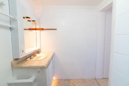 Apartamento para alugar com 65m², 2 quartos e sem vagaBanheiro da Suíte