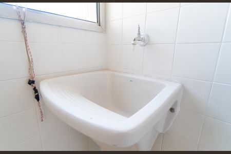 Apartamento para alugar com 65m², 2 quartos e sem vagaCozinha e Área de Serviço
