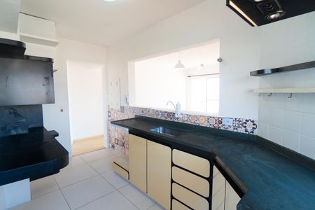 Apartamento para alugar com 65m², 2 quartos e sem vagaCozinha e Área de Serviço
