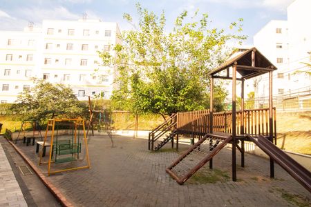 Apartamento à venda com 43m², 2 quartos e 1 vaga Apartamento à venda com 43m², 2 quartos e 1 vagaÁrea comum - Playground
