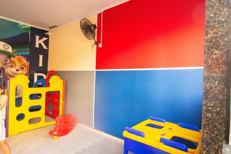 Apartamento à venda com 43m², 2 quartos e 1 vaga Apartamento à venda com 43m², 2 quartos e 1 vagaÁrea comum - Brinquedoteca