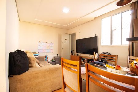 Sala de Estar  de apartamento à venda com 2 quartos, 43m² em Camargos, Belo Horizonte