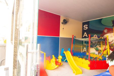 Apartamento à venda com 43m², 2 quartos e 1 vaga Apartamento à venda com 43m², 2 quartos e 1 vagaÁrea comum - Brinquedoteca