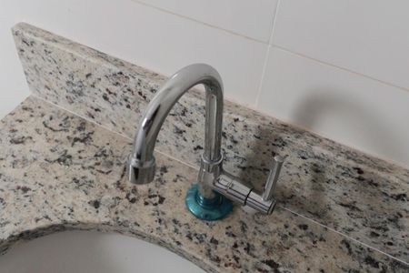 Banheiro de kitnet/studio à venda com 1 quarto, 24m² em Jardim São Paulo, São Paulo