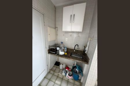 Cozinha de apartamento para alugar com 1 quarto, 30m² em Centro, São Vicente