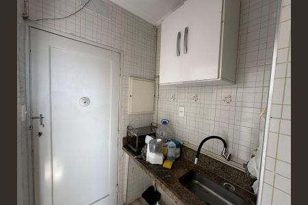 Cozinha de apartamento para alugar com 1 quarto, 30m² em Centro, São Vicente
