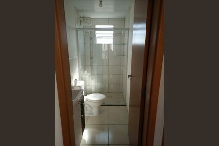 Banheiro de apartamento para alugar com 2 quartos, 50m² em Areias, São José