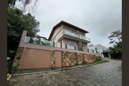 Casa para alugar com 90m², 2 quartos e 1 vagaFachada