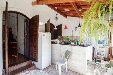 Casa para alugar com 134m², 3 quartos e 1 vagaÁrea de Serviço e VAranda