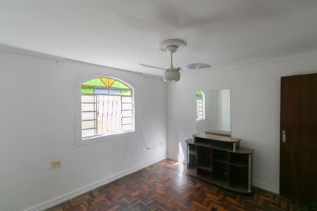 Quarto de casa para alugar com 2 quartos, 140m² em Santa Monica, Belo Horizonte