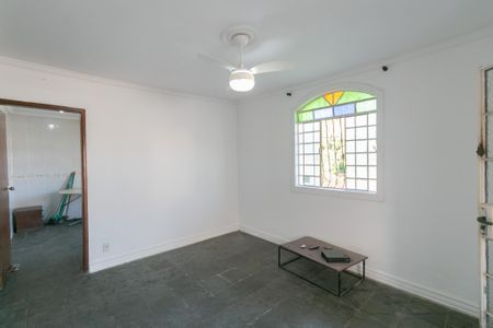 Sala de casa para alugar com 2 quartos, 140m² em Santa Monica, Belo Horizonte