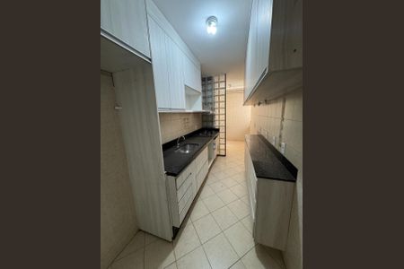 Apartamento à venda com 100m², 4 quartos e 1 vaga Apartamento à venda com 100m², 4 quartos e 1 vagaCozinha e lavanderia