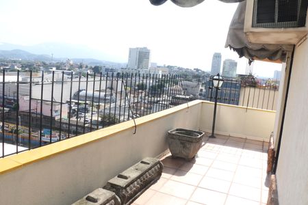 Apartamento para alugar com 130m², 3 quartos e 1 vagaVaranda