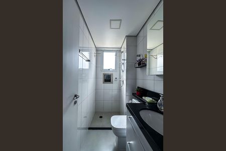 Apartamento à venda com 60m², 2 quartos e 2 vagas Apartamento à venda com 60m², 2 quartos e 2 vagasBanheiro