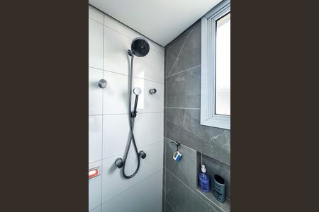 Apartamento à venda com 60m², 2 quartos e 2 vagas Apartamento à venda com 60m², 2 quartos e 2 vagasBanheiro da Suíte