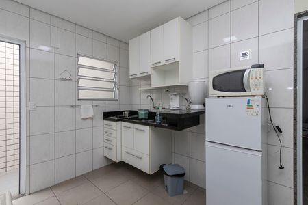 Cozinha de casa para alugar com 2 quartos, 170m² em Chácara Santo Antônio (zona Sul), São Paulo