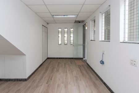 Sala 1 de casa para alugar com 2 quartos, 170m² em Chácara Santo Antônio (zona Sul), São Paulo