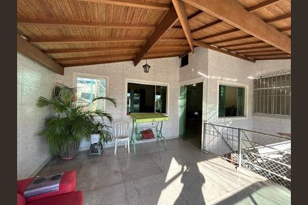 Varanda de casa à venda com 2 quartos, 80m² em Vila Sao Tomas, Belo Horizonte