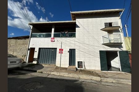 Fachada de casa à venda com 2 quartos, 80m² em Vila Sao Tomas, Belo Horizonte