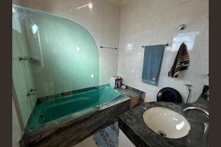 Banheiro de casa à venda com 2 quartos, 80m² em Vila Sao Tomas, Belo Horizonte