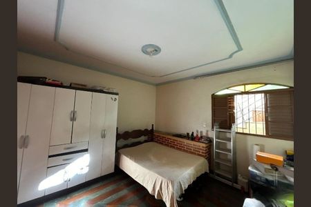 Quarto de casa para alugar com 2 quartos, 80m² em Vila Sao Tomas, Belo Horizonte