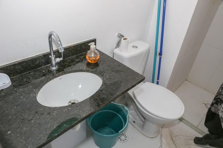 Banheiro de kitnet/studio para alugar com 1 quarto, 24m² em Perdizes, São Paulo