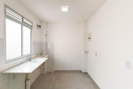 Apartamento para alugar com 42m², 2 quartos e 1 vaga Apartamento para alugar com 42m², 2 quartos e 1 vagaCozinha e Área de Serviço
