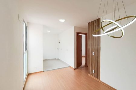 Sala de apartamento para alugar com 2 quartos, 42m² em Campo Grande, Rio de Janeiro