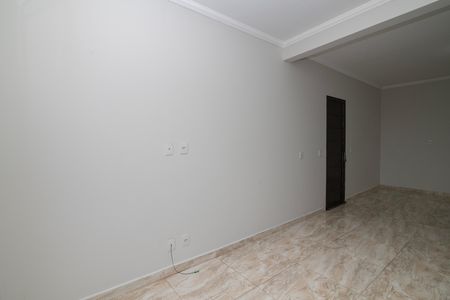 Casa para alugar com 70m², 2 quartos e 1 vaga Casa para alugar com 70m², 2 quartos e 1 vagaSala