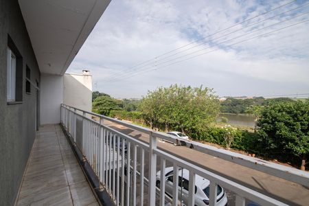 Casa para alugar com 70m², 2 quartos e 1 vaga Casa para alugar com 70m², 2 quartos e 1 vagaVaranda