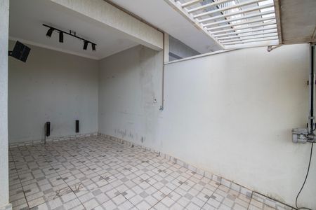 Casa para alugar com 70m², 2 quartos e 1 vaga Casa para alugar com 70m², 2 quartos e 1 vagaGaragem