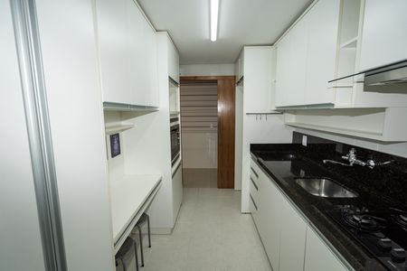 Apartamento para alugar com 107m², 3 quartos e sem vaga Apartamento para alugar com 107m², 3 quartos e sem vagaCozinha