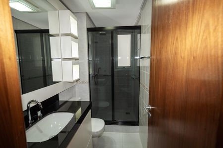 Apartamento para alugar com 107m², 3 quartos e sem vaga Apartamento para alugar com 107m², 3 quartos e sem vagaBanheiro